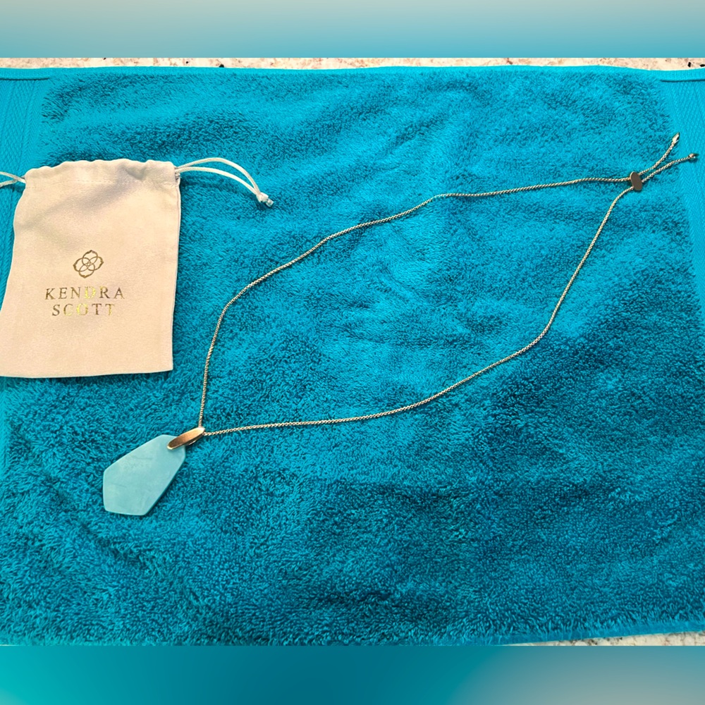 KENDRA SCOTT Rose Gold & Teal Cam Necklace - MINT
⁩